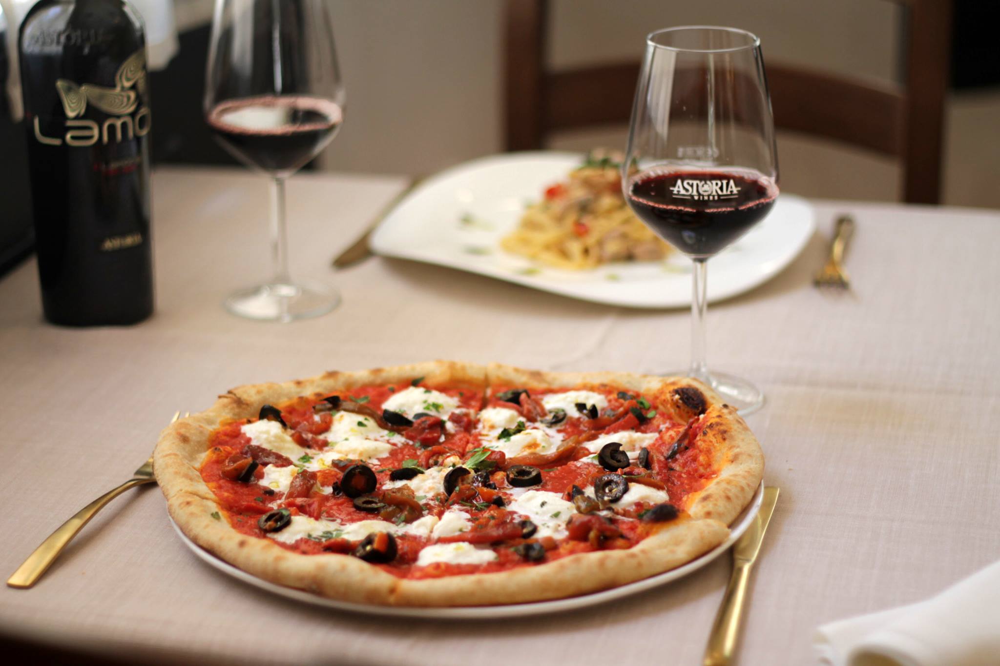 LA PALA - PIZZA, BAR & RESTAURANT, Sotogrande - Restaurant Reviews